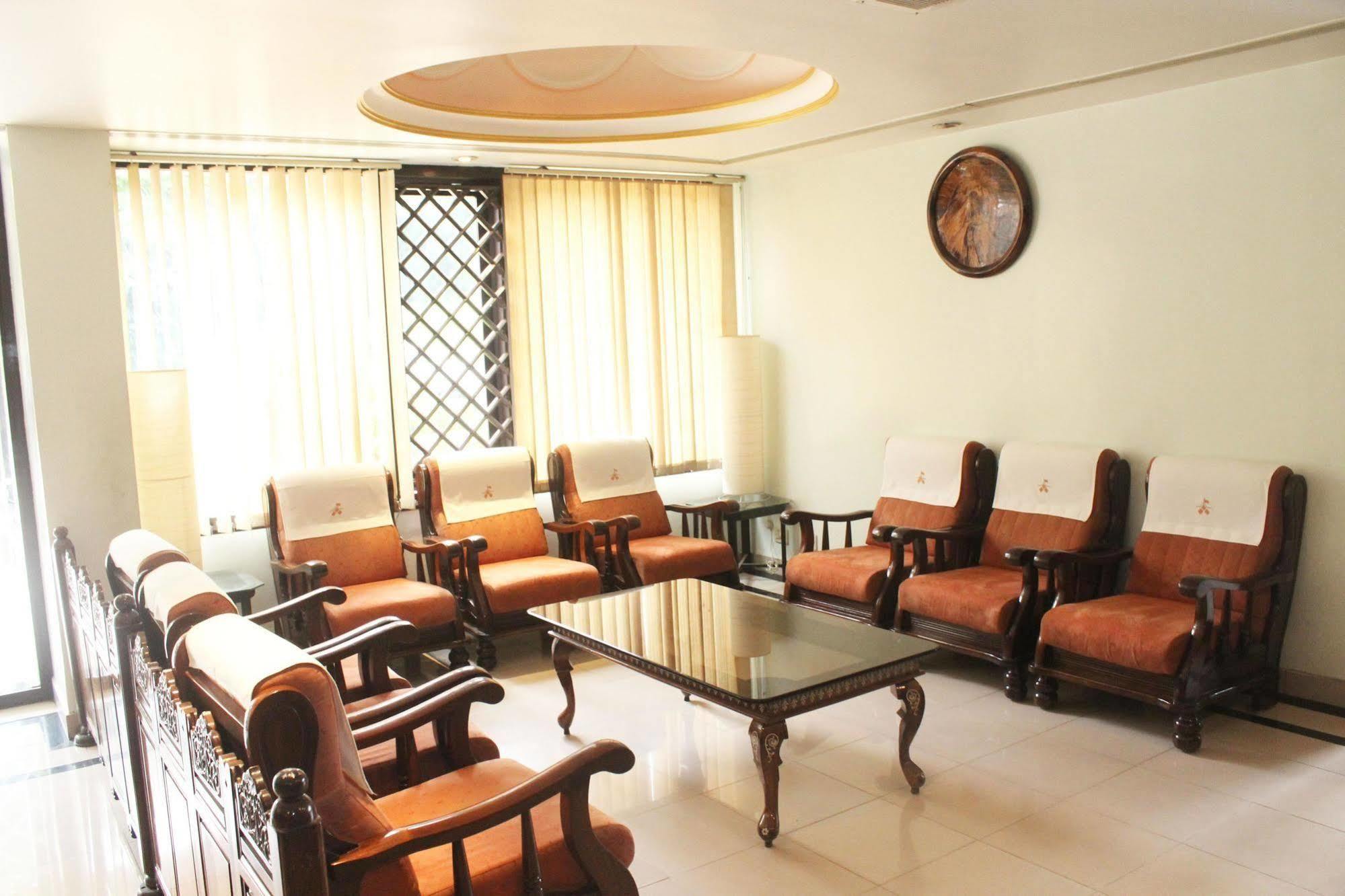 Treebo Trend Royal Inn Mysore Extérieur photo